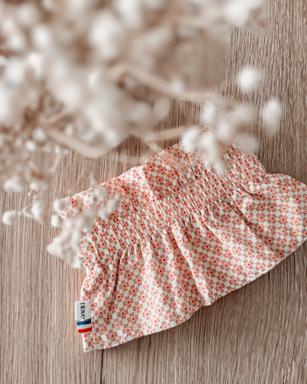 Pièce n’ove en tissu recyclé, photographiée pour la marque par l’agence Bertin