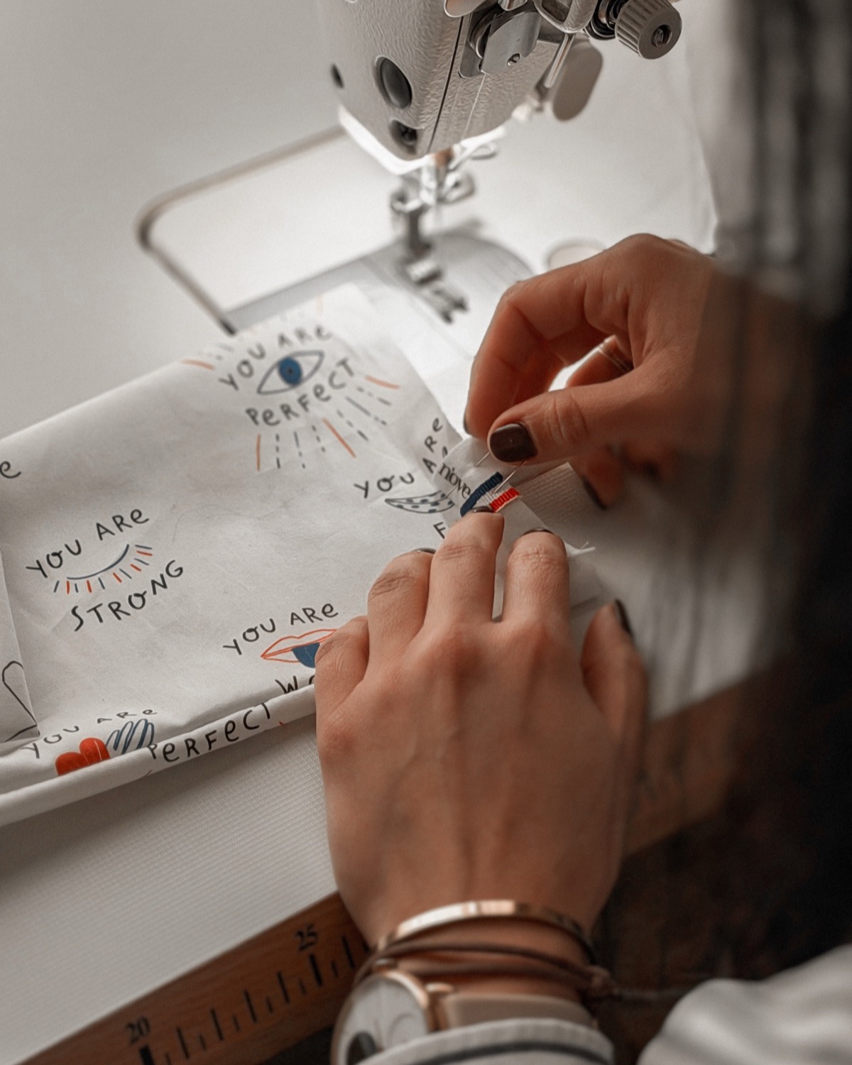 Détail d’un accessoire n’ove, fabrication artisanale à Lyon